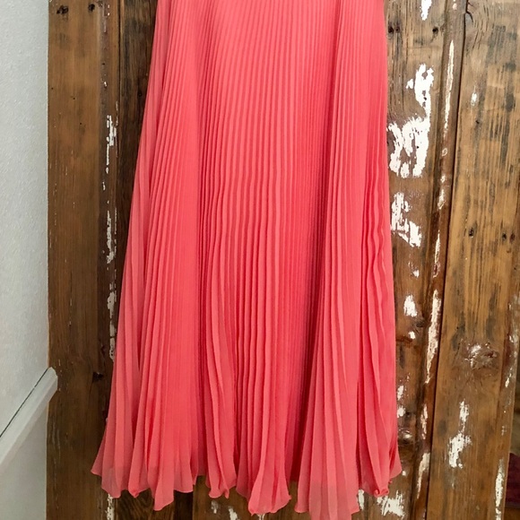 Coral tea length pleated chiffon dress - Picture 2 of 2